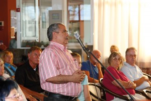 Marco Aurelio Pérez Sanchez - Bürgermeister stellt sich den Fragen der ausländischen Bürger