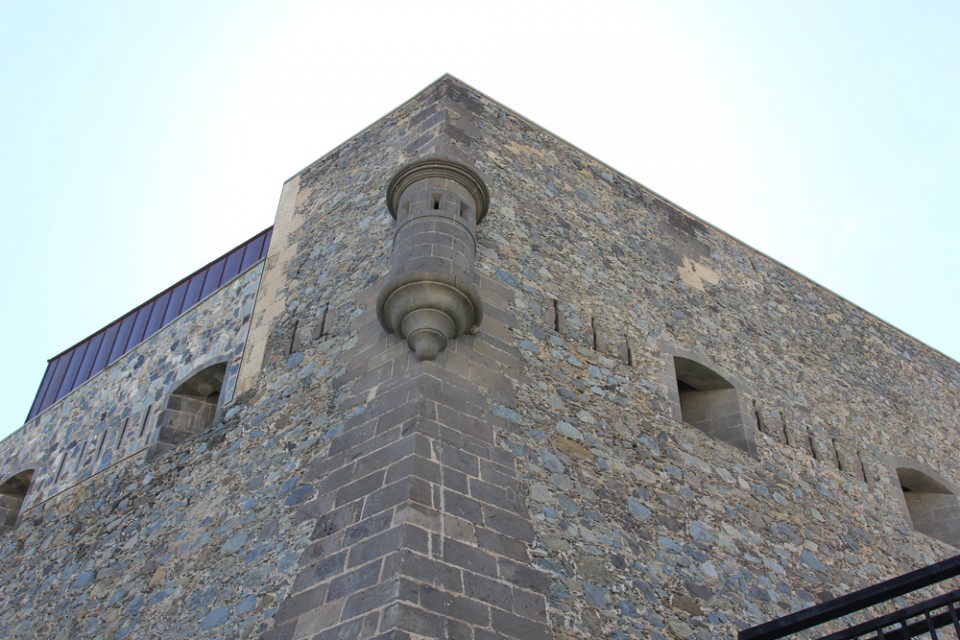 Burg & Blick: Die Geschichte von Las Palmas im Castillo de Mata