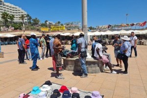 Razzien gegen illegalen Straßenverkauf in Maspalomas